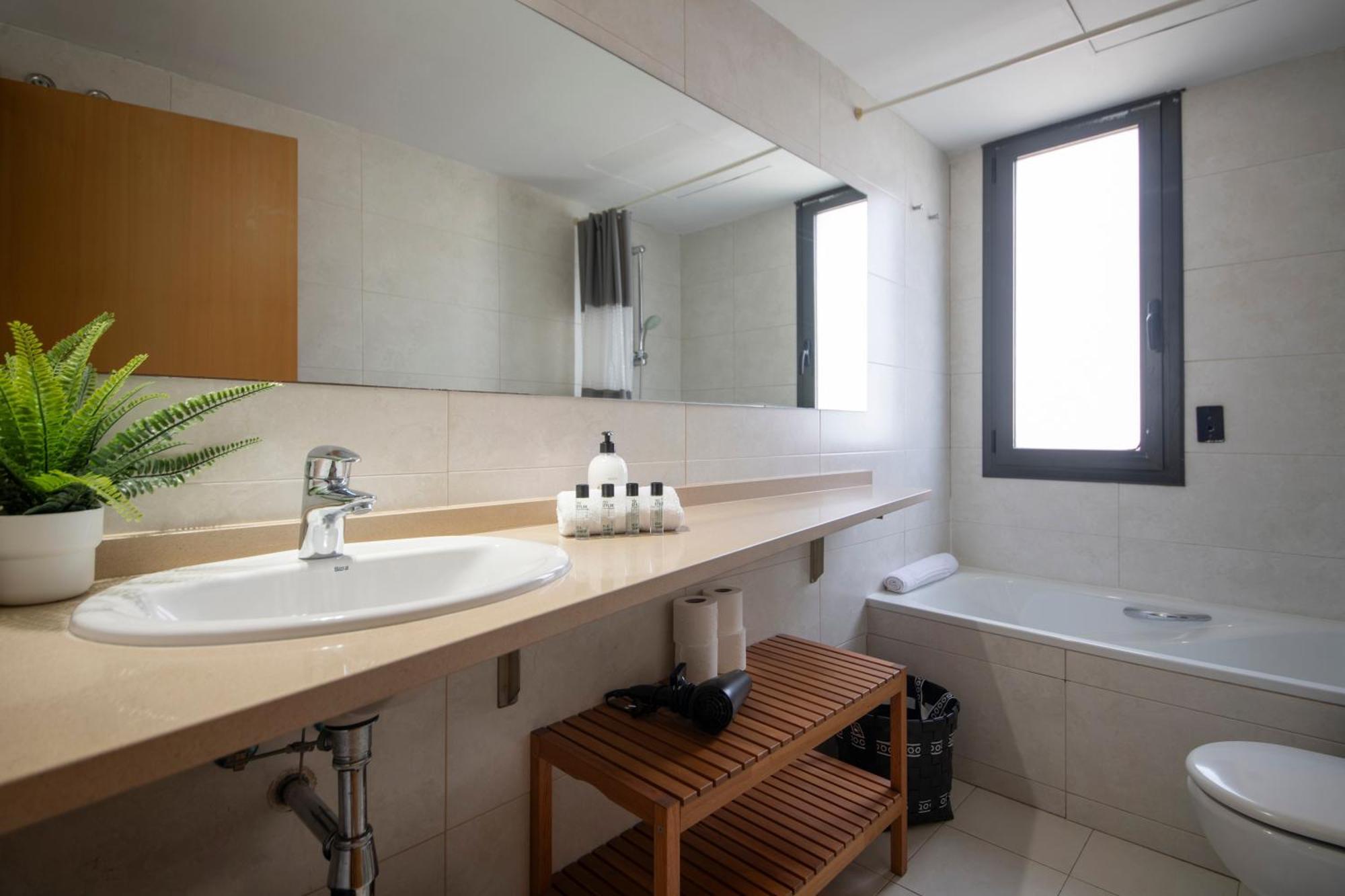 You Stylish Beach Apartments Barcelona Bagian luar foto
