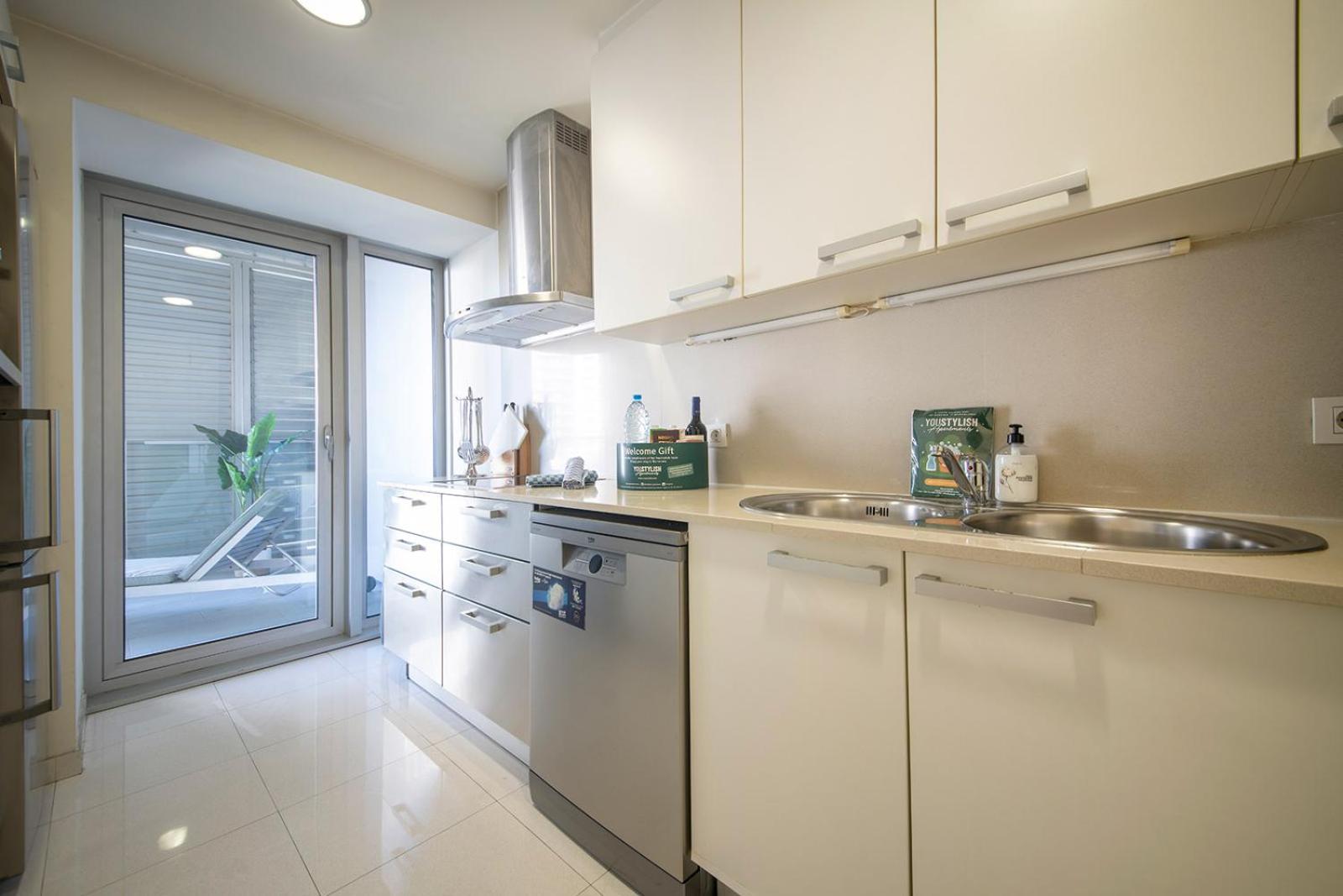 You Stylish Beach Apartments Barcelona Bagian luar foto
