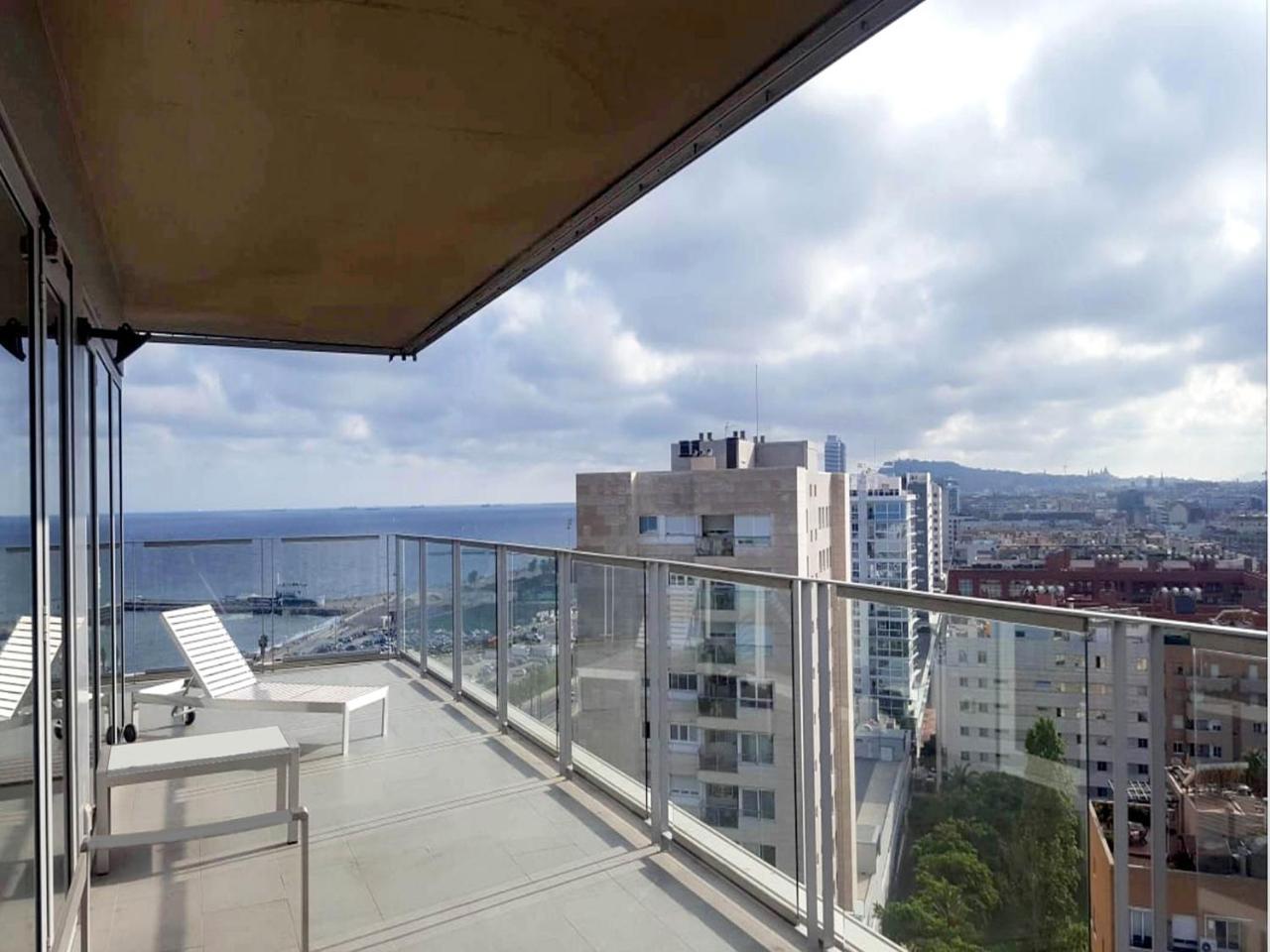 You Stylish Beach Apartments Barcelona Bagian luar foto